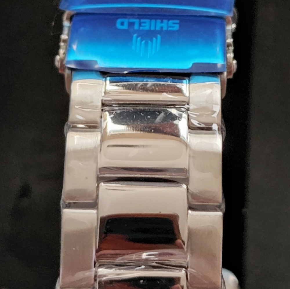 Men's Shield Watch - Picture 4 of 6